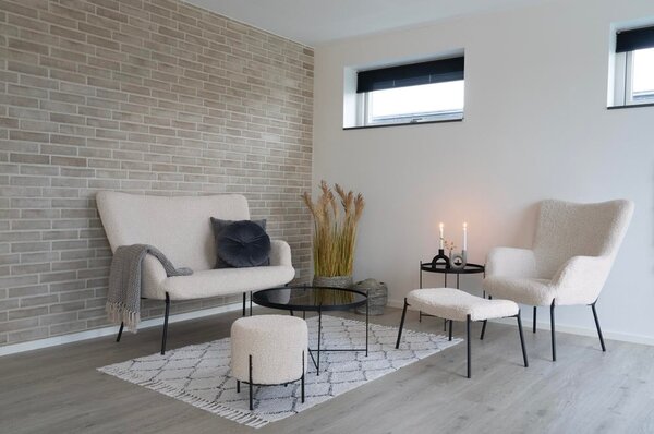 Krémszínű műszőrme puff Alford – House Nordic