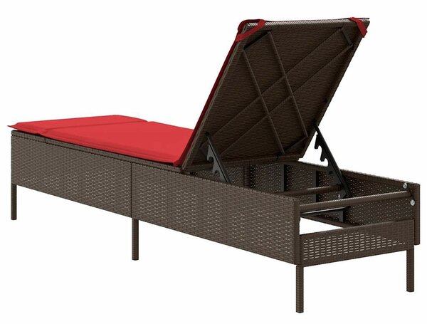 VidaXL barna polyrattan napozóágy párnával