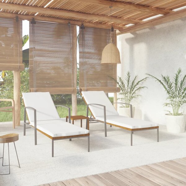 VidaXL 2 db barna polyrattan napozóágy asztallal