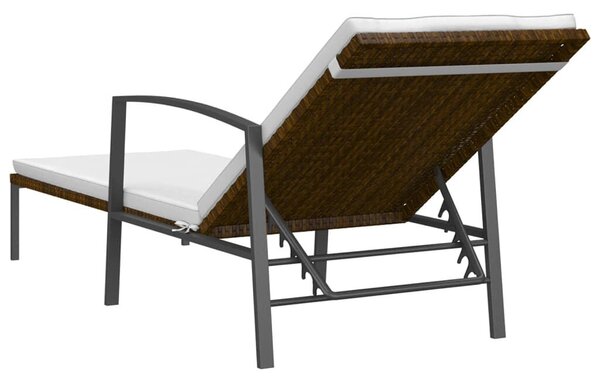 VidaXL 2 db barna polyrattan napozóágy asztallal
