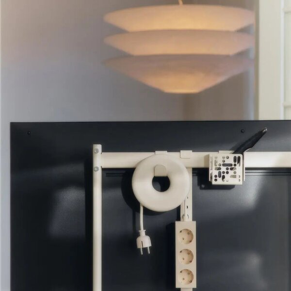 TV állvány kerekekkel, univerzális Pedestal, Moon Rollin' Regular, 40"-60" (101-152 cm) képátlóhoz, maximális terhelhetőség 50 kg, forgatható és csúszásmentes kerekek, könnyen összeszerelhető