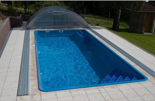 Gemini coral kompozit üvegszálas medence, 8,2 x 3,5 x 1,5 m, standard trópusi kék kivitelben