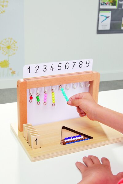 Montessori - Gyöngykészlet kerettel 1-9