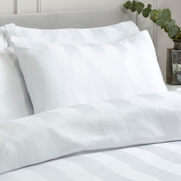 Fehér egyszemélyes szatén ágyneműhuzat 135x200 cm So Soft Satin Stripe – Catherine Lansfield