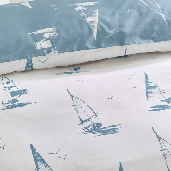 Kék kétszemélyes háromrészes ágyneműhuzat 200x200 cm Salcombe Boats – Catherine Lansfield