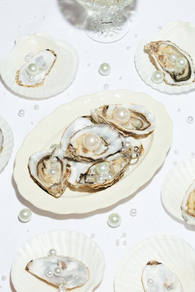 Fotográfia Oysters a Pearls No 04, Studio Collection, (26.7 x 40 cm)