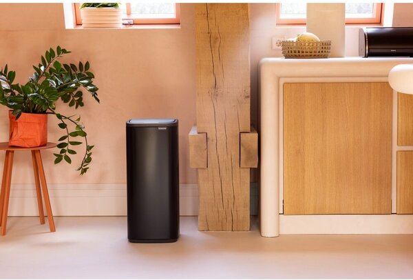 Brabantia Bo Touch Bin nyomófedeles hulladékgyűjtő, karcsú, négyzetes forma, műanyag tartály, 30L - O méret, acél, matt fekete - 238208