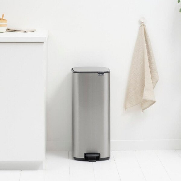 Szemétkosár Brabantia Bo Pedal 1010144, 30 L, Lágy zárás, Csúszásgátló talp, Ujjlenyomat-álló, Rozsdamentes acél/Matt
