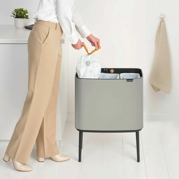 Brabantia Bo Touch Bin nyomófedeles szelektív hulladékgyűjtő, magasított, lábakon álló, műanyag tartály, 3x11L - X méret, acél, hamvasszürke - 255021