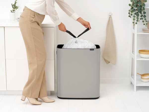 Brabantia Bo Touch Bin nyomófedeles hulladékgyűjtő XXL, padlón álló, műanyag tartály, 60L - M méret, acél, hamvasszürke - 255106
