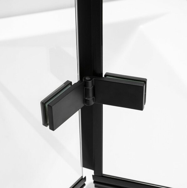 Stuxi Ravenna Black 120x140 összecsukható 3 szárnyú kádparaván 6 mm vastag vízlepergető biztonsági üveggel, fekete elemekkel