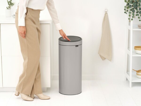 Brabantia Touch Bin New Soft-Touch nyomófedeles hulladékgyűjtő belső tartállyal, kerek, 30L - G méret, acél, hamvasszürke - 254963
