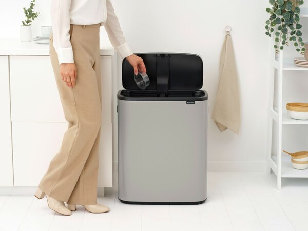 Brabantia Bo Touch Bin nyomófedeles hulladékgyűjtő XXL, padlón álló, műanyag tartály, 2x30L - O méret, acél, hamvasszürke - 255045