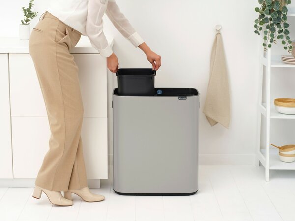 Brabantia Bo Touch Bin nyomófedeles hulladékgyűjtő XXL, padlón álló, műanyag tartály, 2x30L - O méret, acél, hamvasszürke - 255045