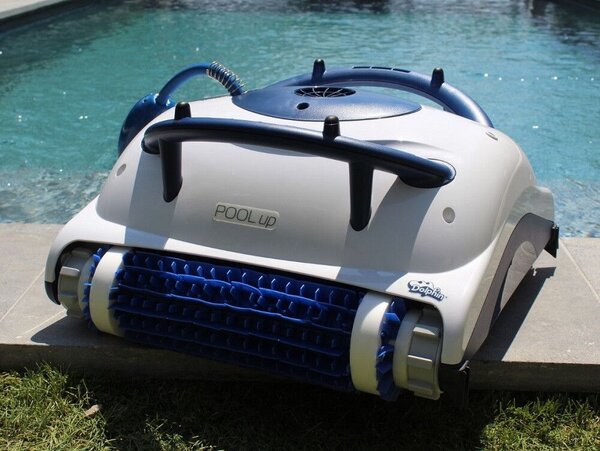 Maytronics Dolphin Pool Up automata víz alatti medence robotporszívó