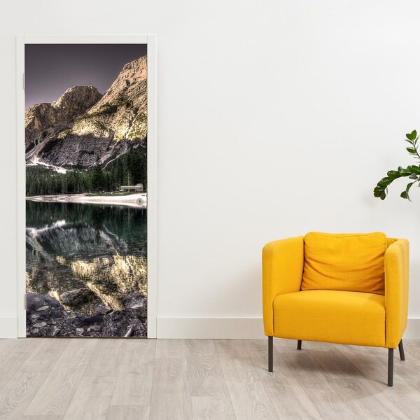 Fotótapéta ajtóra - Tó a hegyekben (95x205cm)