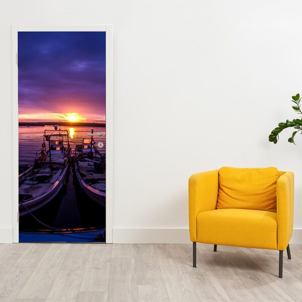 Fotótapéta ajtóra - Horgászcsónakok a kikötőben (95x205cm)