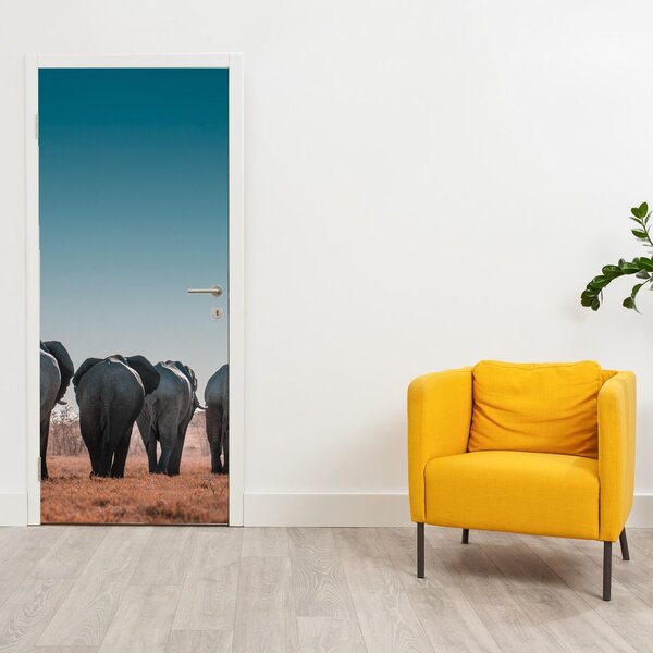 Fotótapéta ajtóra - Elefántok indulása (95x205cm)