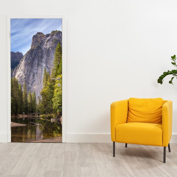 Fotótapéta ajtóra - Yosemite szikla alatt (95x205cm)