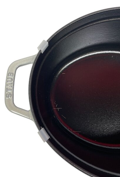 STAUB Öntöttvas főzőedény, zománcozott, 31 cm/5,5 liter, Cocotte Ovale tört fehér, fehér szarvasgomba színű /47/
