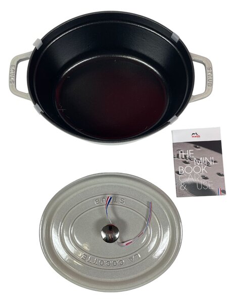 STAUB Öntöttvas főzőedény, zománcozott, 31 cm/5,5 liter, Cocotte Ovale tört fehér, fehér szarvasgomba színű /47/