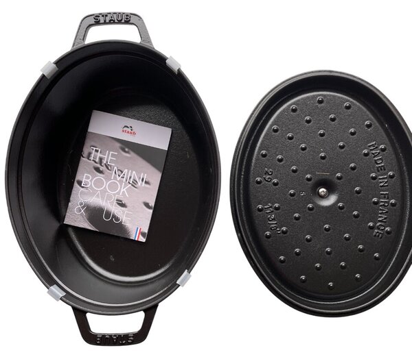 STAUB Öntöttvas főzőedény, zománcozott, 29 cm/4,25 liter, Cocotte Ovale fekete matt /9/