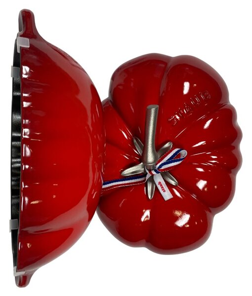 STAUB Öntöttvas főzőedény, zománcozott, 25 cm/2,9 liter, Egyedi paradicsom formájú Cocotte Tomate cseresznye piros színű (48)