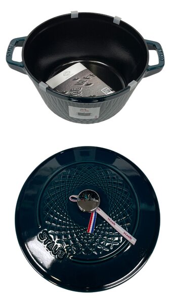 STAUB Öntöttvas főzőedény, zománcozott, 24 cm/4 liter, Cocotte Ronde Tengerkék színű /39/