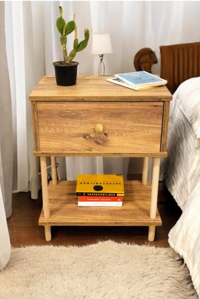 Hanah Home Éjjeliszekrény Fenyő Peka-0002 - Fenyő