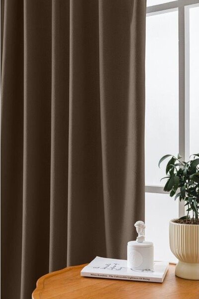 Barna sötétítő függöny VELVET 140x270 cm Felfüggesztés: Hullámos sínszalag