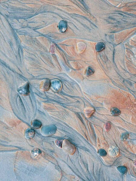 Fotográfia Close-up of pebbles and textured sand, Johner Images, (30 x 40 cm)