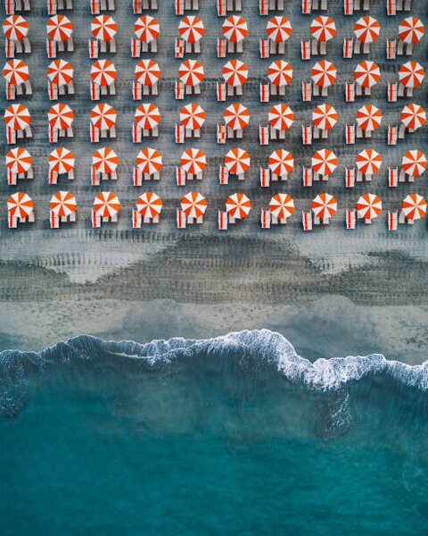 Művészeti fotózás Aerial shot showing rows of beach, Abstract Aerial Art, (30 x 40 cm)