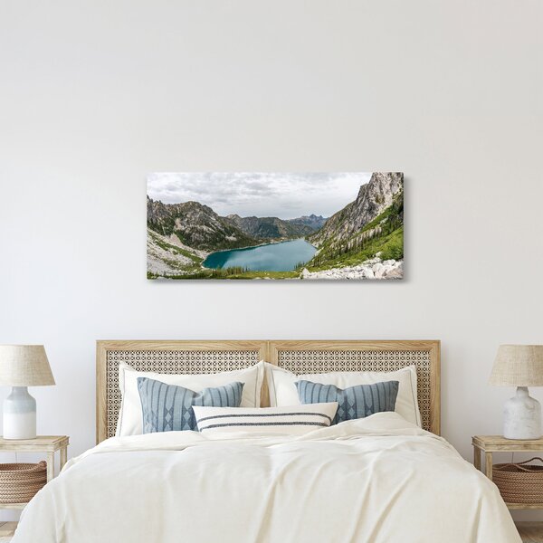 A hegyekben lévő tó képe (120x50 cm)