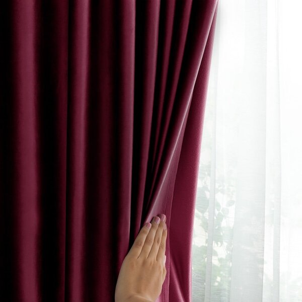 Borvörös bársony dimout (részleges sötétítő) függöny 140x245 cm Eyelets – Restilo