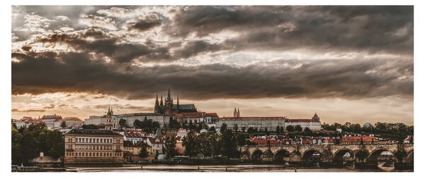 Kép - felhős Prága (120x50 cm)