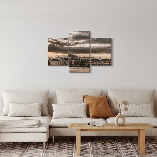 Kép - felhős Prága (90x60 cm)