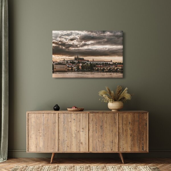 Kép - felhős Prága (90x60 cm)