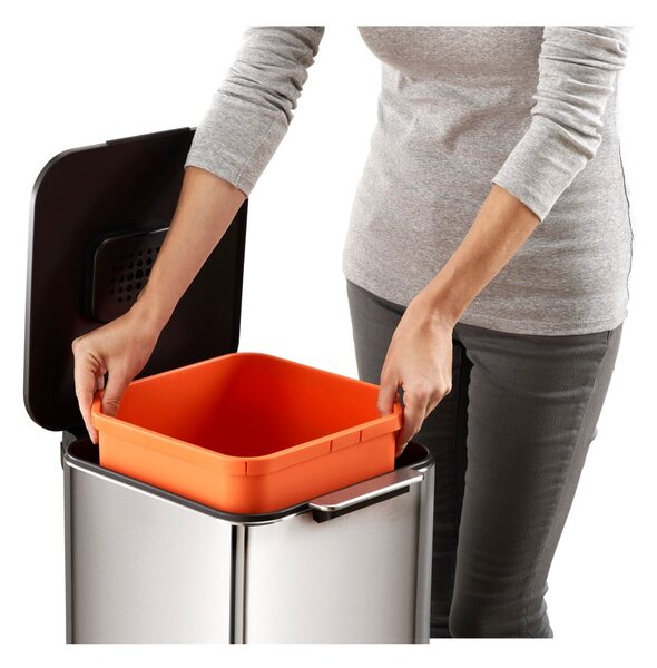 Ezüstszínű acél szelektív szemetes 40 l Totem Compact – Joseph Joseph