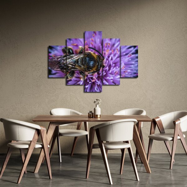 Méh a virágon képe (150x105 cm)