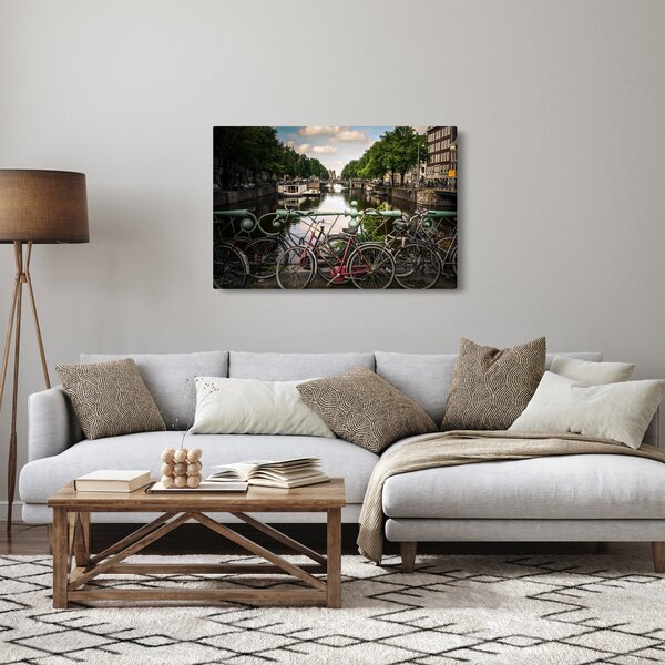 Egy bicikli képe a városban (90x60 cm)