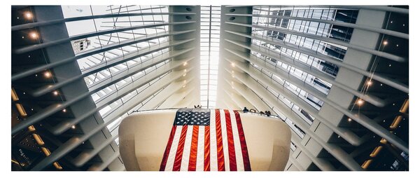 Építkezés az USA zászlóval képe (120x50 cm)