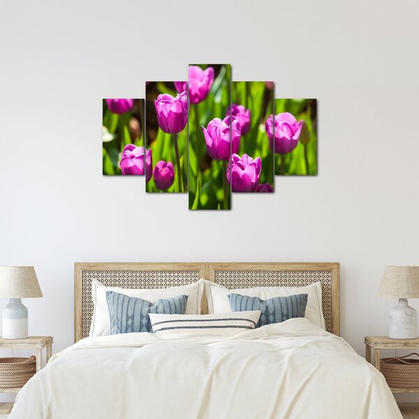 Tulipánok a réten képe (150x105 cm)