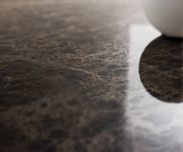 DELIFE Dohányzóasztal Edge organikus 140x76 cm kerámia emperador extra lucidato sötétbarna Lumia akril
