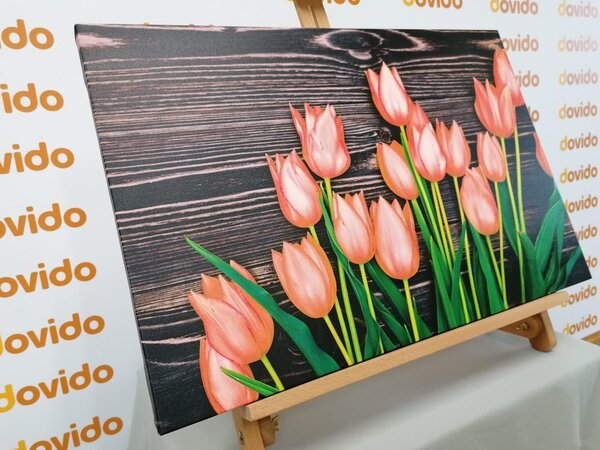 Kép narancssárga tulipánokkal fa lapon