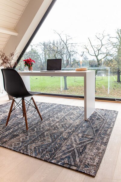 Antiquarian Kilim Black Rabat szőnyeg 9113 140x200 színes