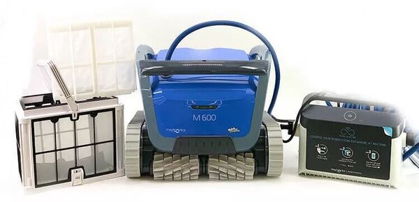 Maytronics Dolphin M600 automata vízalatti medence porszívó robot
