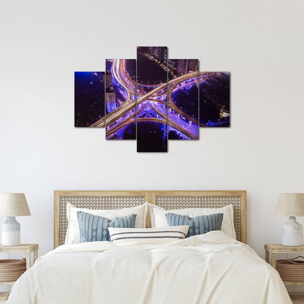 Egy kép egy nagy kereszteződésről éjjel (150x105 cm)