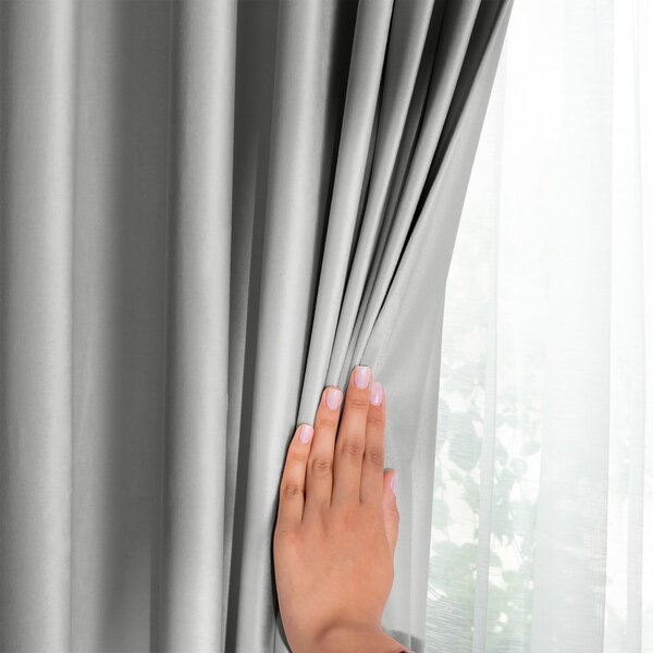 Világosszürke bársony dimout (részleges sötétítő) függöny 140x245 cm Eyelets – Restilo