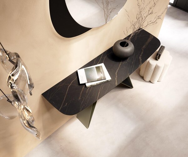 DELIFE Konzolasztal Edge hajóformájú 140x40 cm Laminam® kerámia Noir Desir barna Velio fém titán színű effekt finish