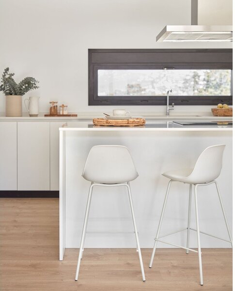 Fehér bárszék (ülésmagasság 65 cm) Brighter – Kave Home